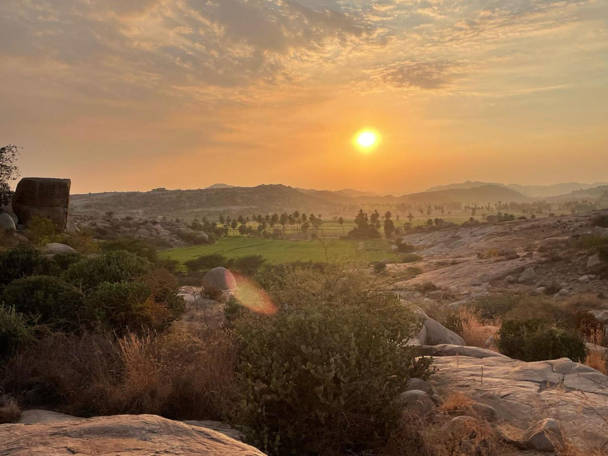 Thilak Home Stay Hampi Exterior photo